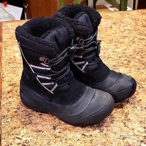 Boys sz 13 snow boots